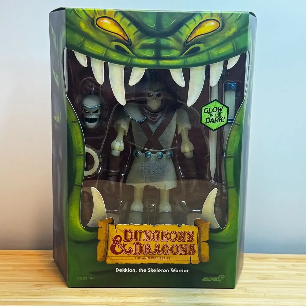 Dungeons & Dragons Ultimates Dekkiion Skeleton Warrior Glow Figure Super 7 NEW